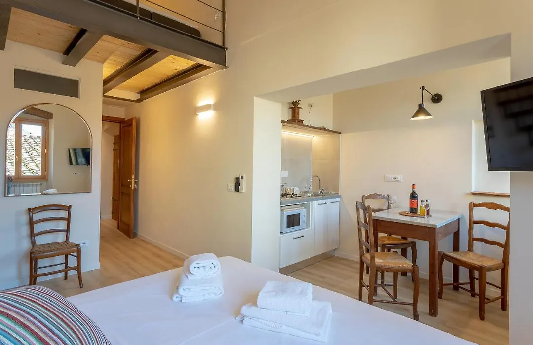 Ramaglianti Apartments Suite Tre-1